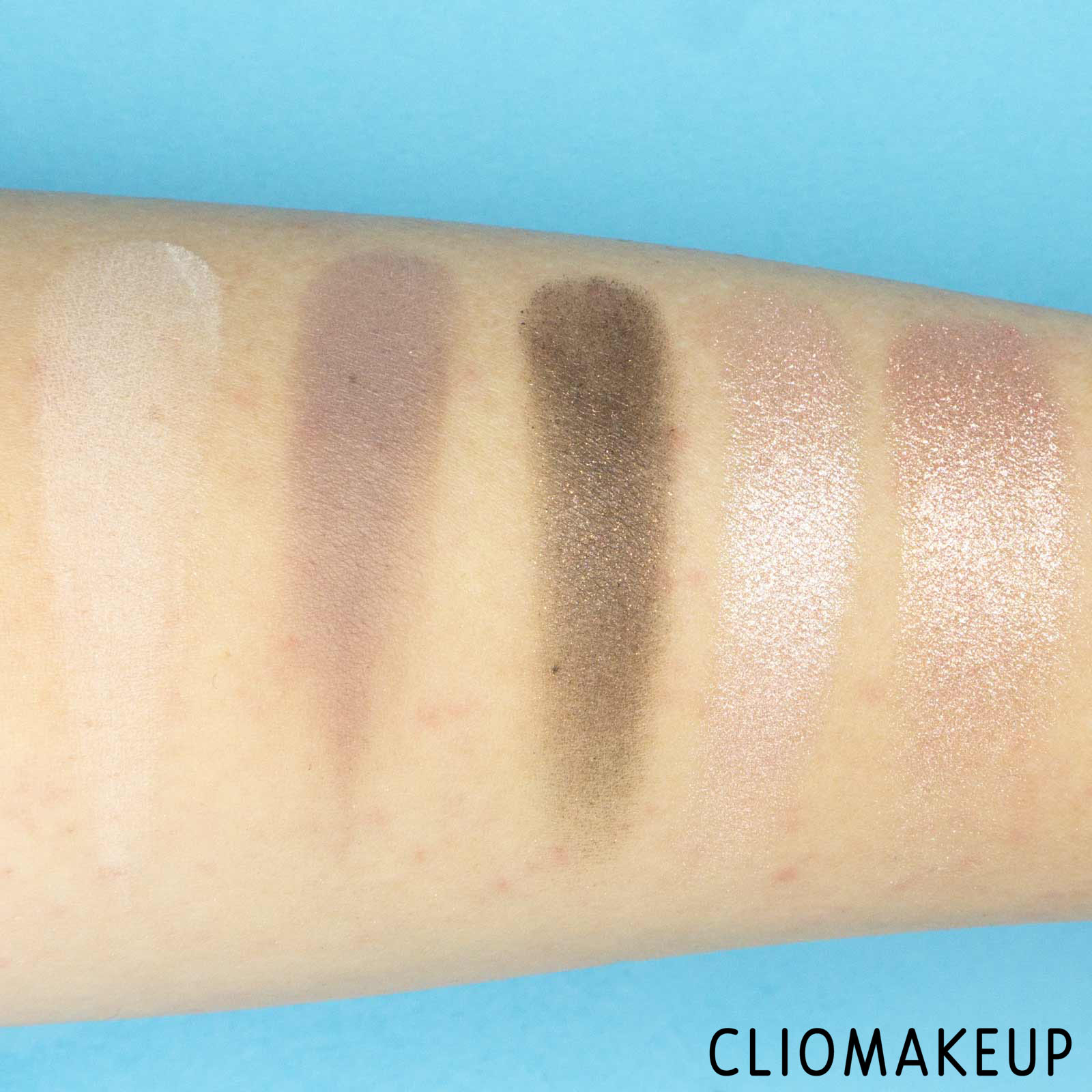 cliomakeup-recensione-palette-essence-blushed-eyeshadow-palette-9