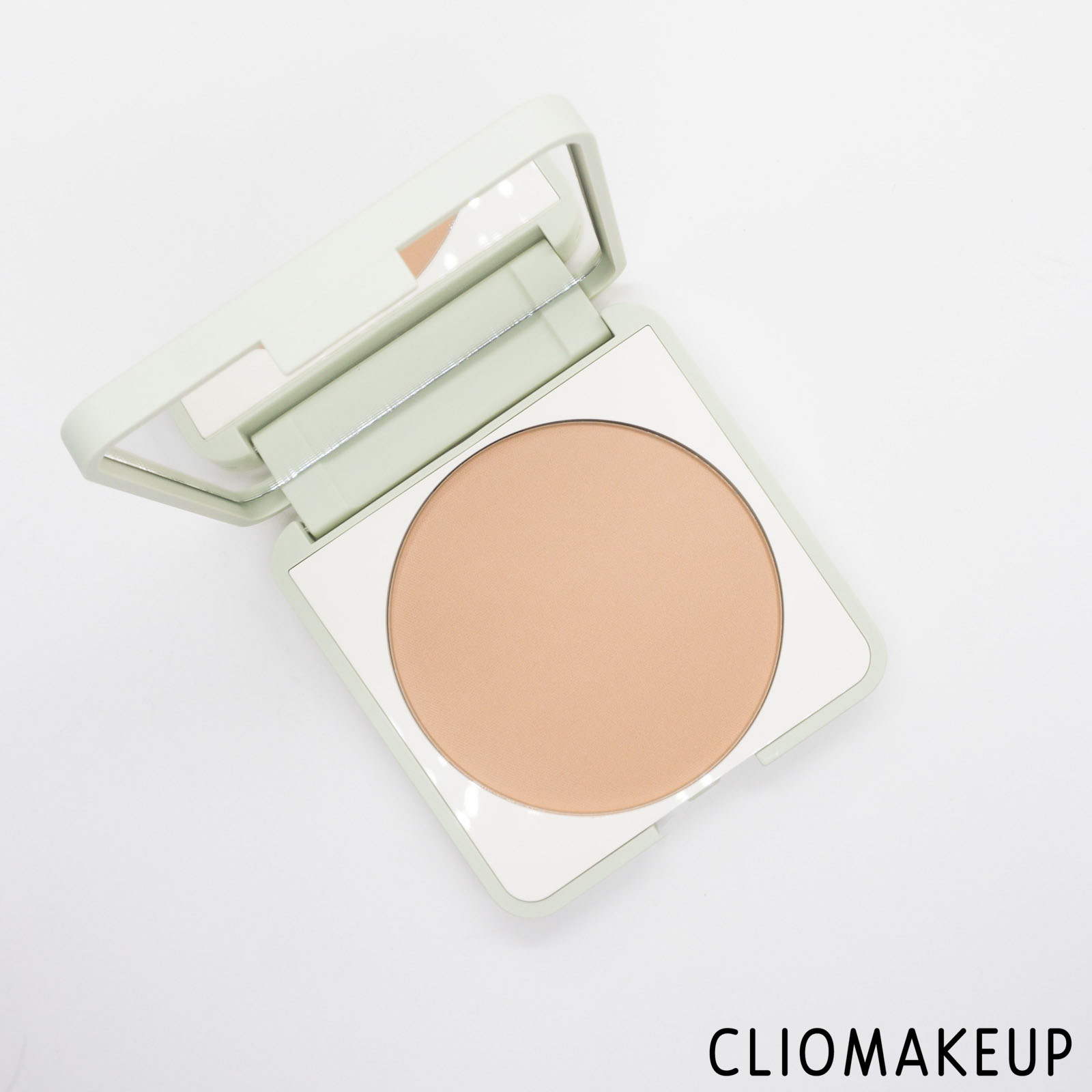 cliomakeup-recensione-terra-compatta-kiko-green-me-bronzer-5