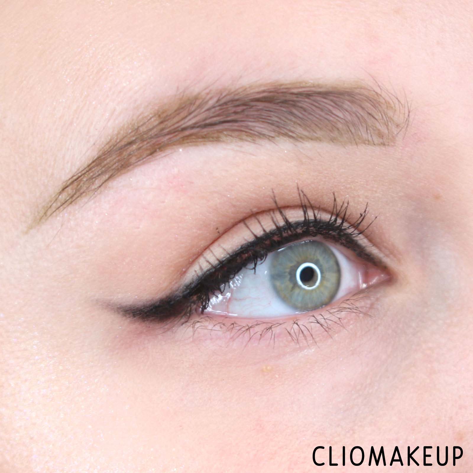 cliomakeup-recensione-matita-revlon-so-fierce-vinyl-eyeliner-14