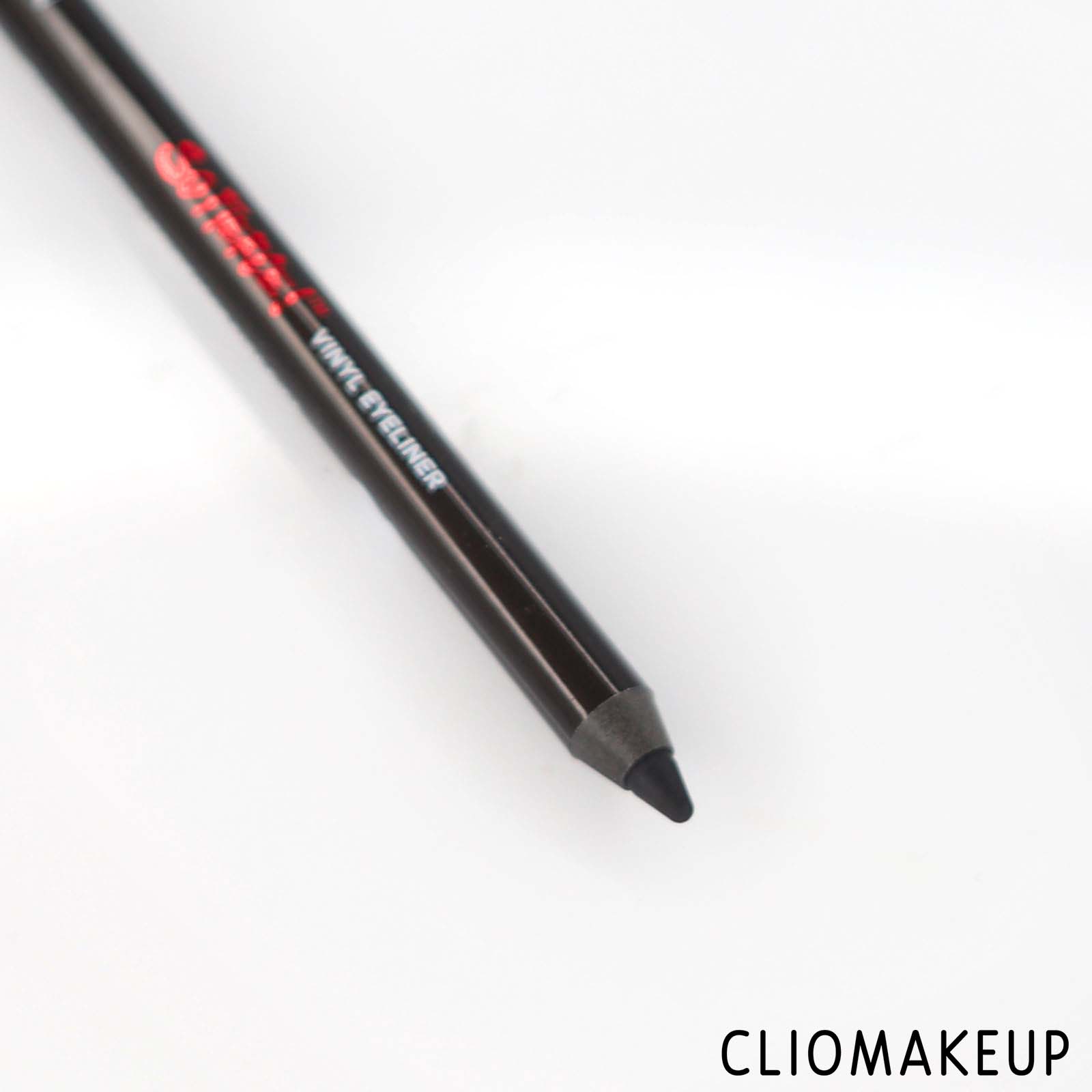 cliomakeup-recensione-matita-revlon-so-fierce-vinyl-eyeliner-4