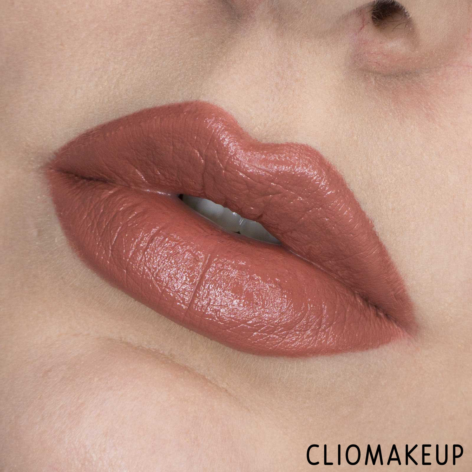 cliomakeup-recensione-rossetto-becca-ultimate-lipstick-love-15