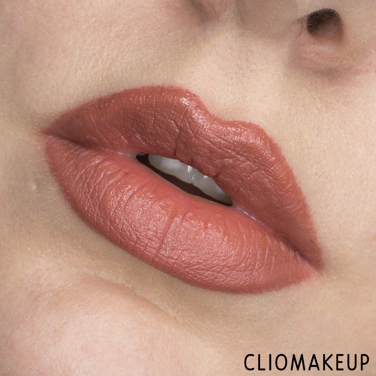 cliomakeup-recensione-rossetto-becca-ultimate-lipstick-love-17