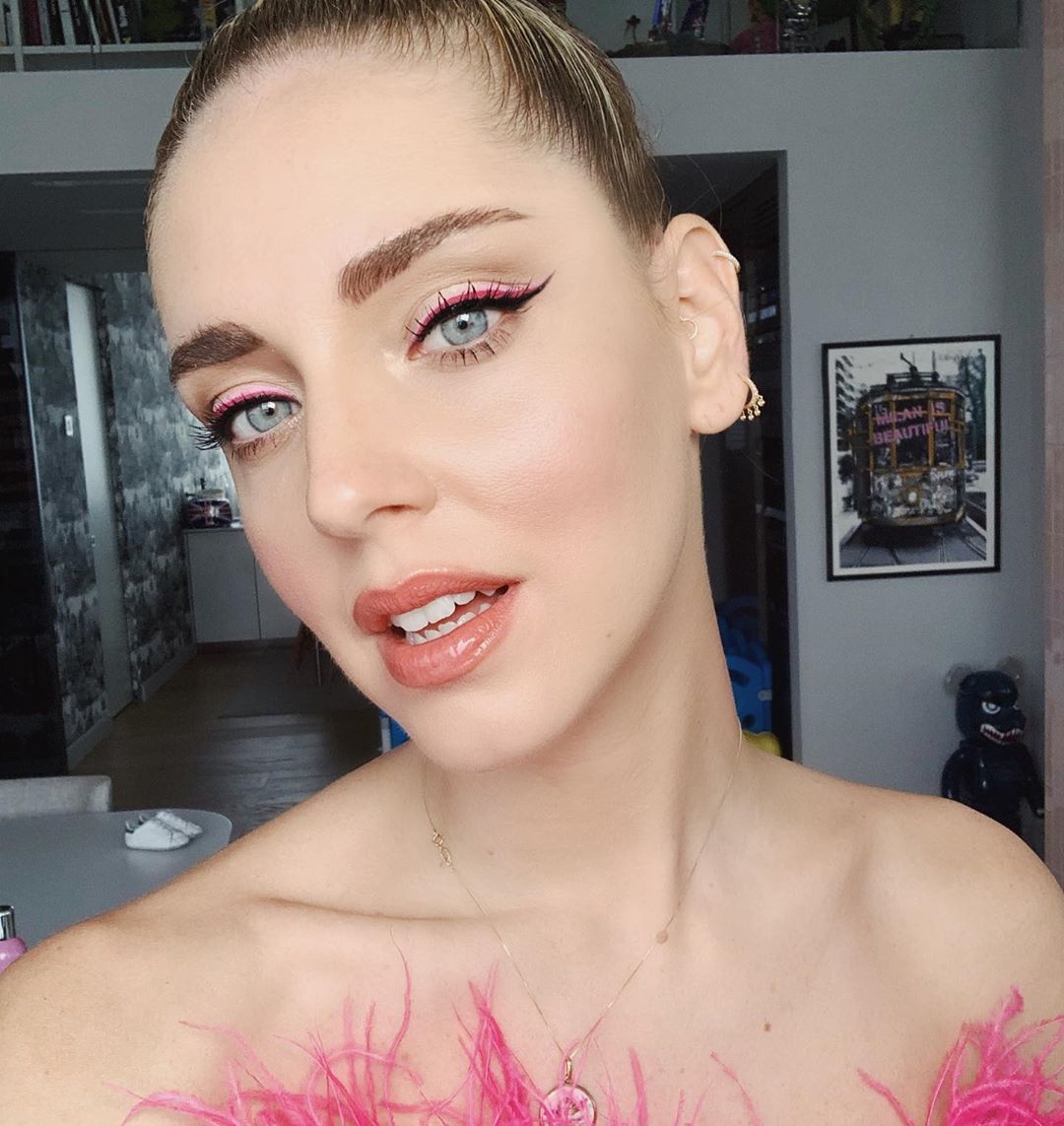 Cliomakeup-eyeliner-primavera-estate-2019-6-chiara-ferragni-doppio-eyeliner