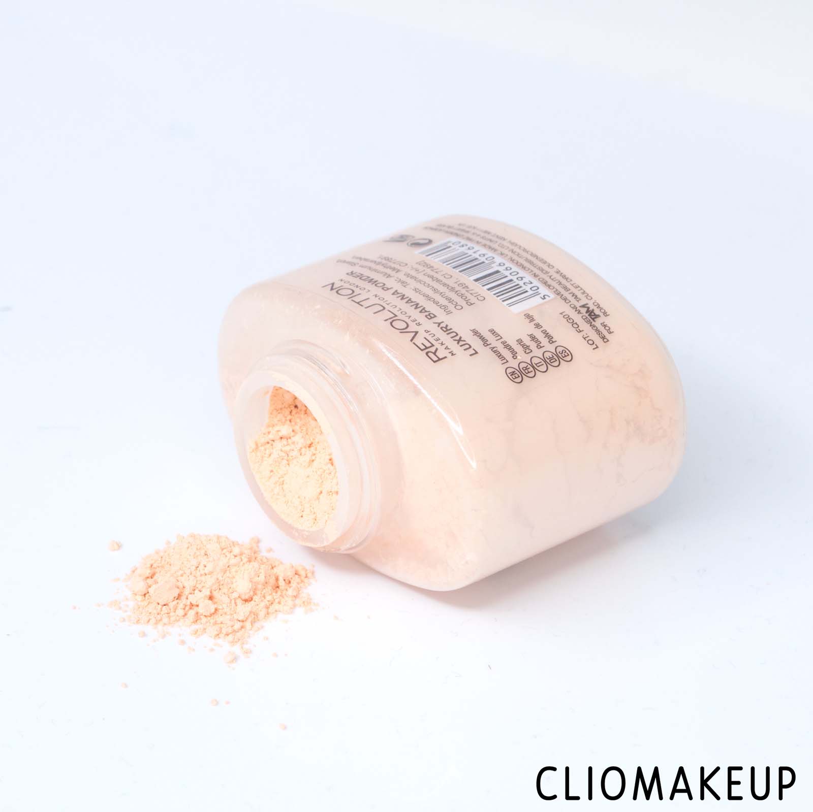 cliomakeup-recensione-cipria-makeup-revolution-luxury-powder-banana-5