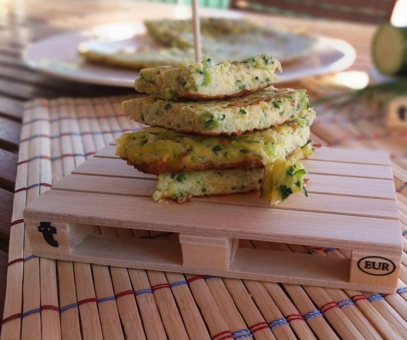 cliomakeup-ricette-pranzo-spiaggia-5-frittata-zucchine-grattugiate