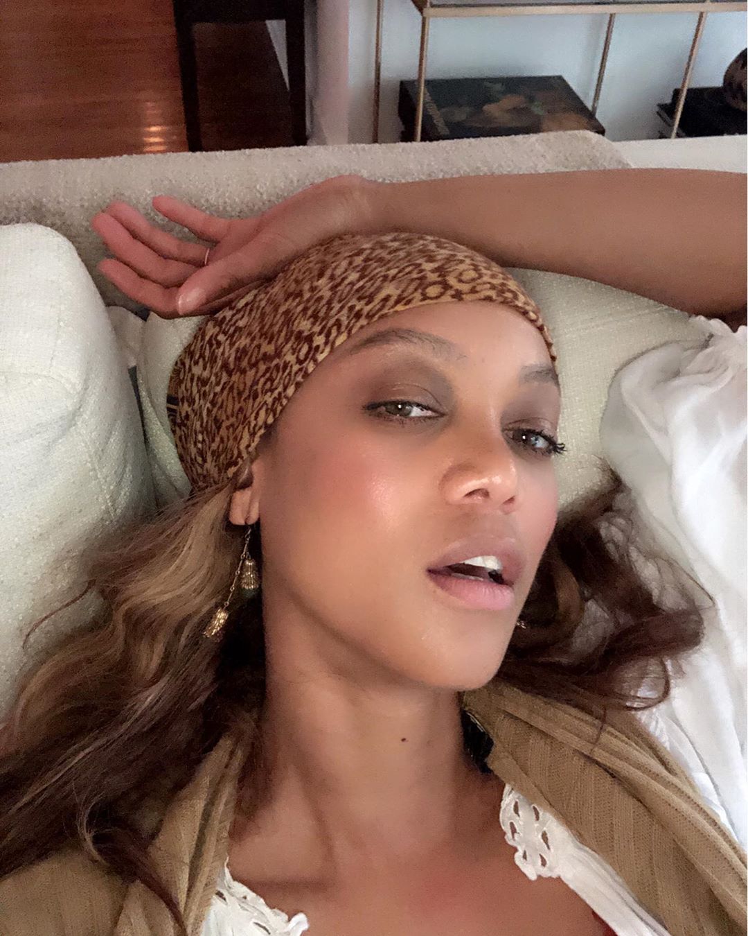 ClioMakeUp-turbante-capelli-estate-2019-8-tyra-banks