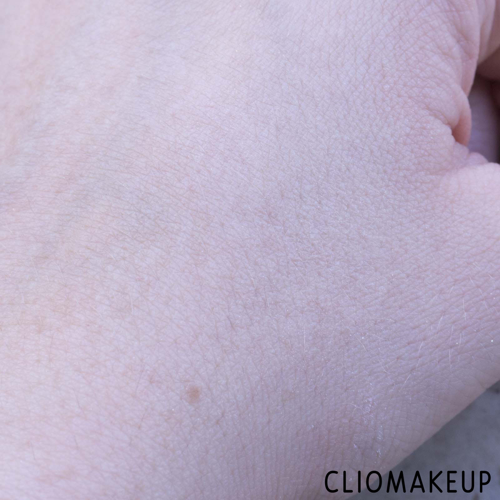 cliomakeup-recensione-cipria-kiko-beyond-limits-fixing-powder-8