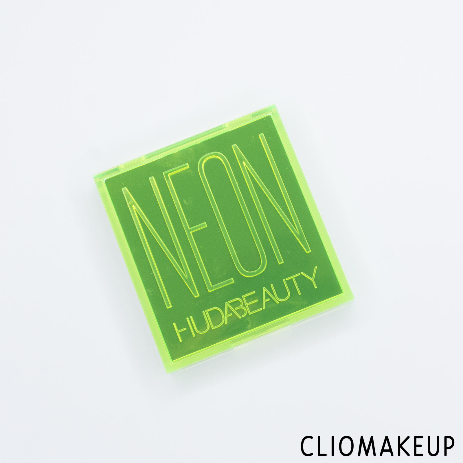 cliomakeup-recensione-palette-huda-beauty-neon-obsessions-neon-green-2