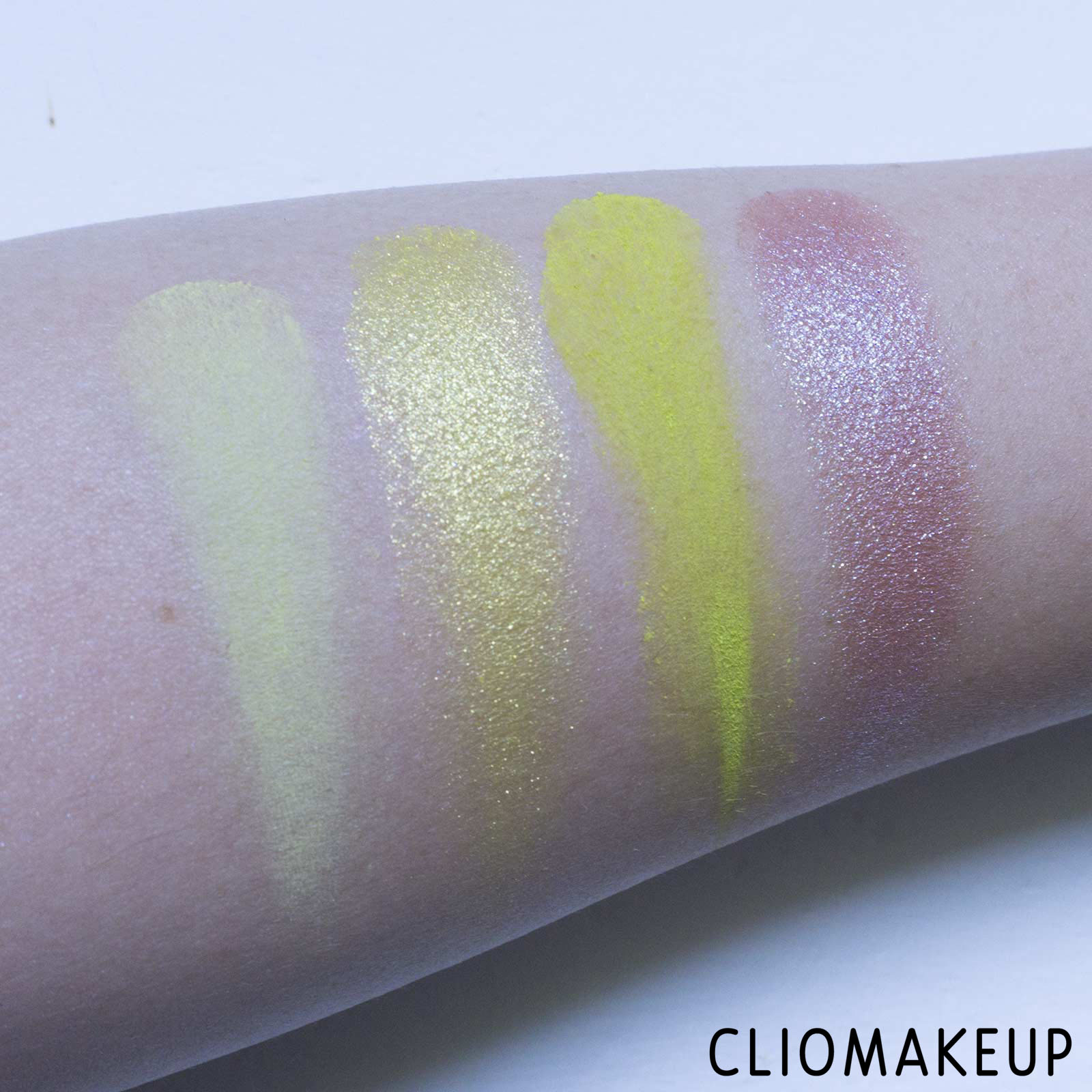 cliomakeup-recensione-palette-huda-beauty-neon-obsessions-neon-green-6