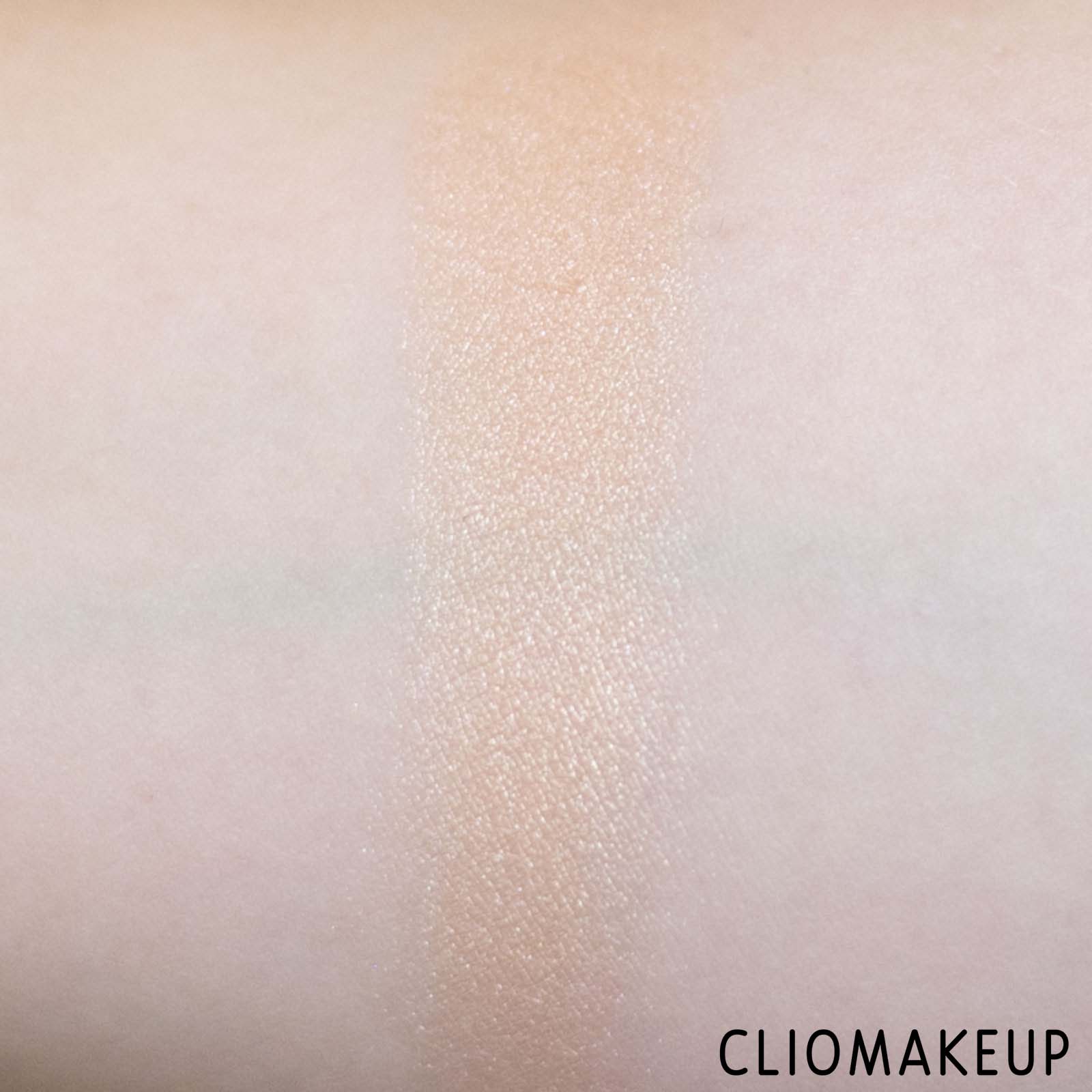 cliomakeup-recensione-blush-illuminante-wycon-baked-blush-and-highlighter-8