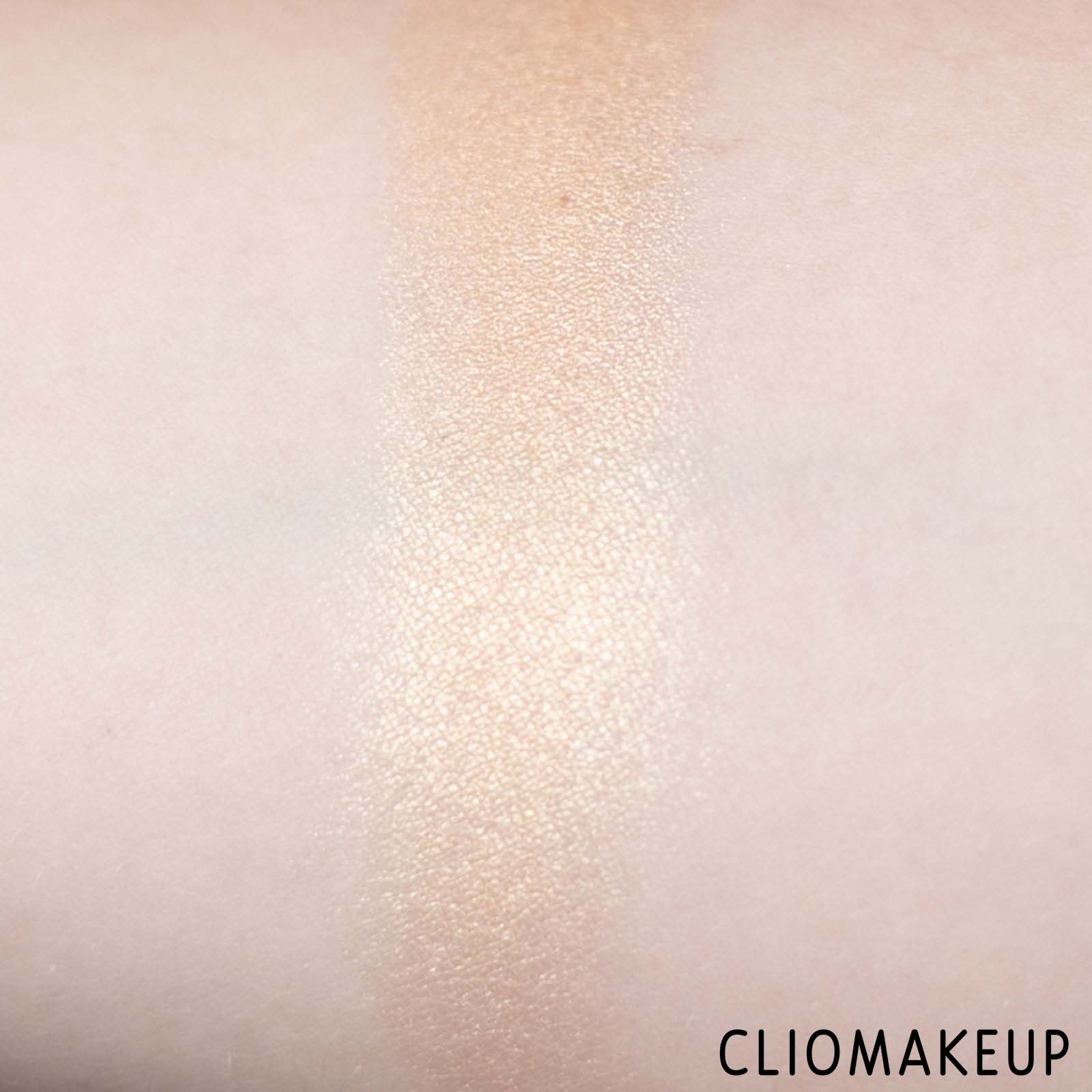 cliomakeup-recensione-blush-illuminante-wycon-baked-blush-and-highlighter-9