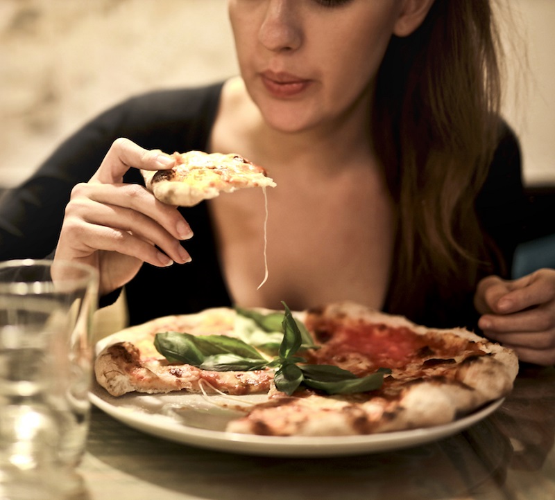 cliomakeup-sgarro-dieta-17-mangiare-pizza