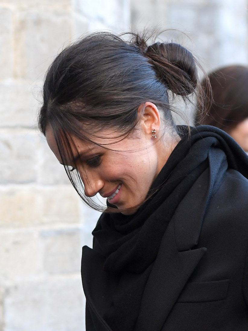 Cliomakeup-acconciature-semplici-per-scuola-ufficio-16-meghan-markle.jpeg