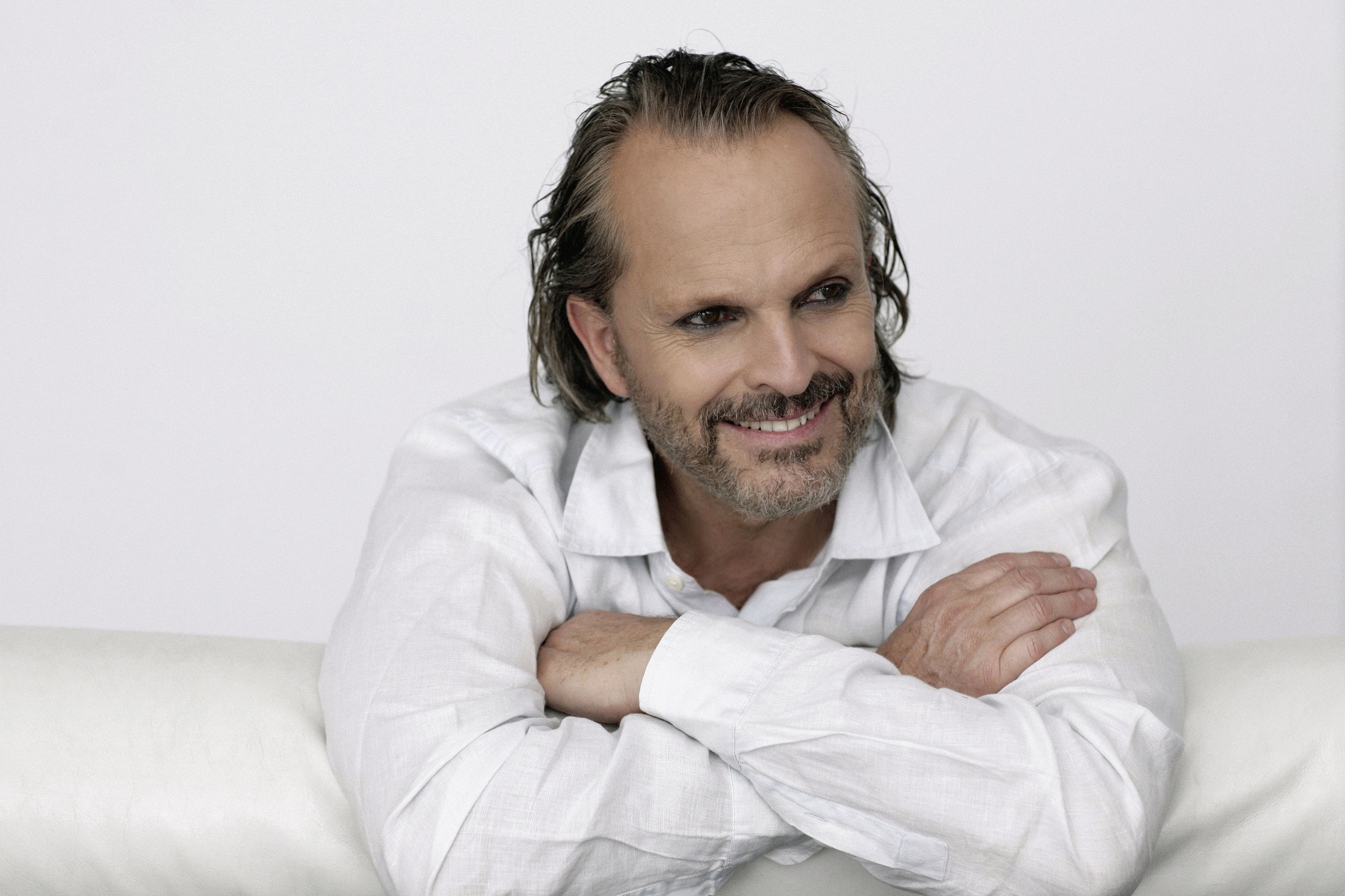 Cliomakeup-cantanti-invecchiati-male-10-miguel-bose-oggi