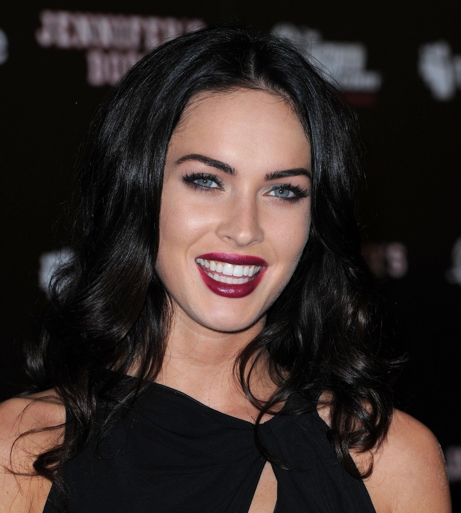 Cliomakeup-rossetti-che-non-valorizzano-capelli-scuri-11-megan-fox-labbbra-scure