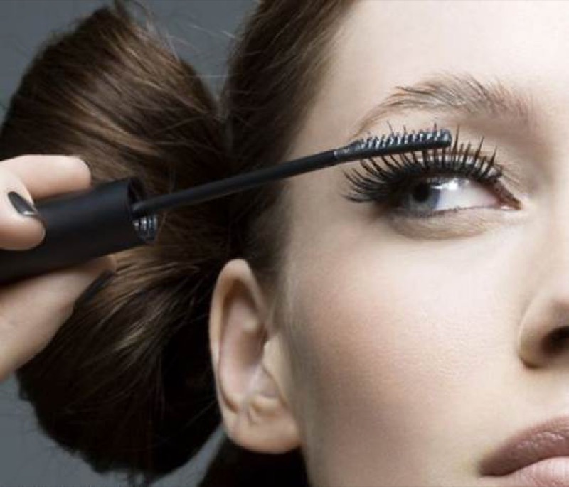 cliomakeup-condividere-mascara-fa-male-14-scadenza