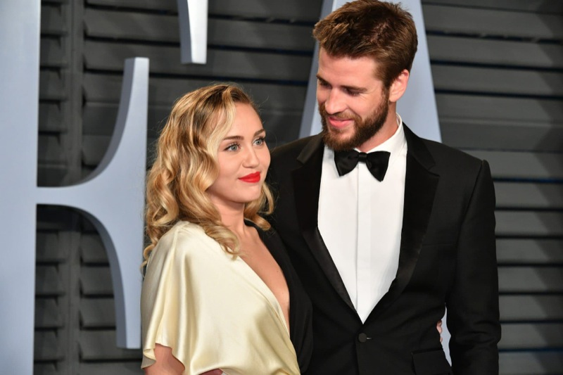 cliomakeup-coppie-vip-lasciate-estate-7-miley-cyrus-liam-hemsworth