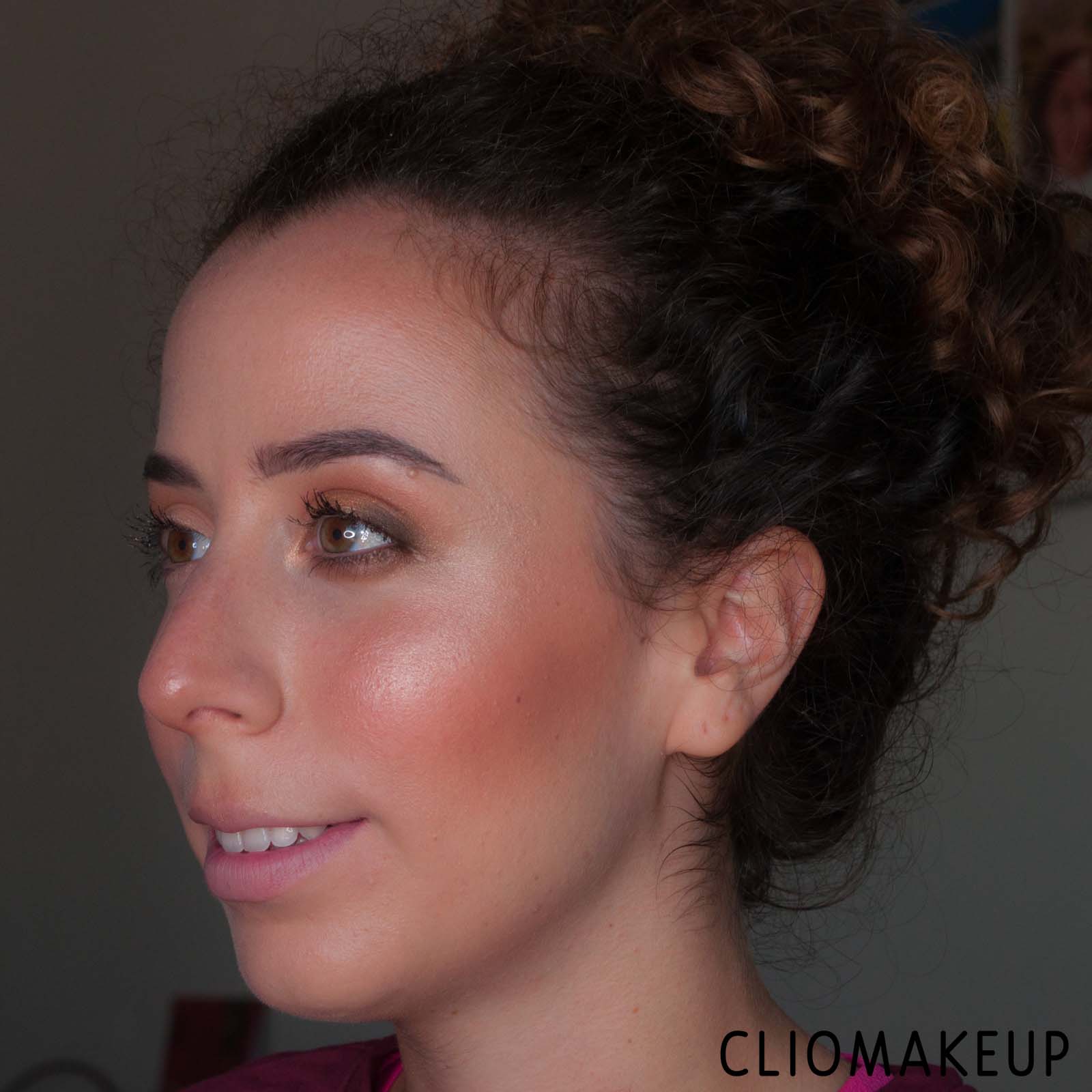 cliomakeup-recensione-bronzer-kiko-sicilian-notes-baked-bronzer-11