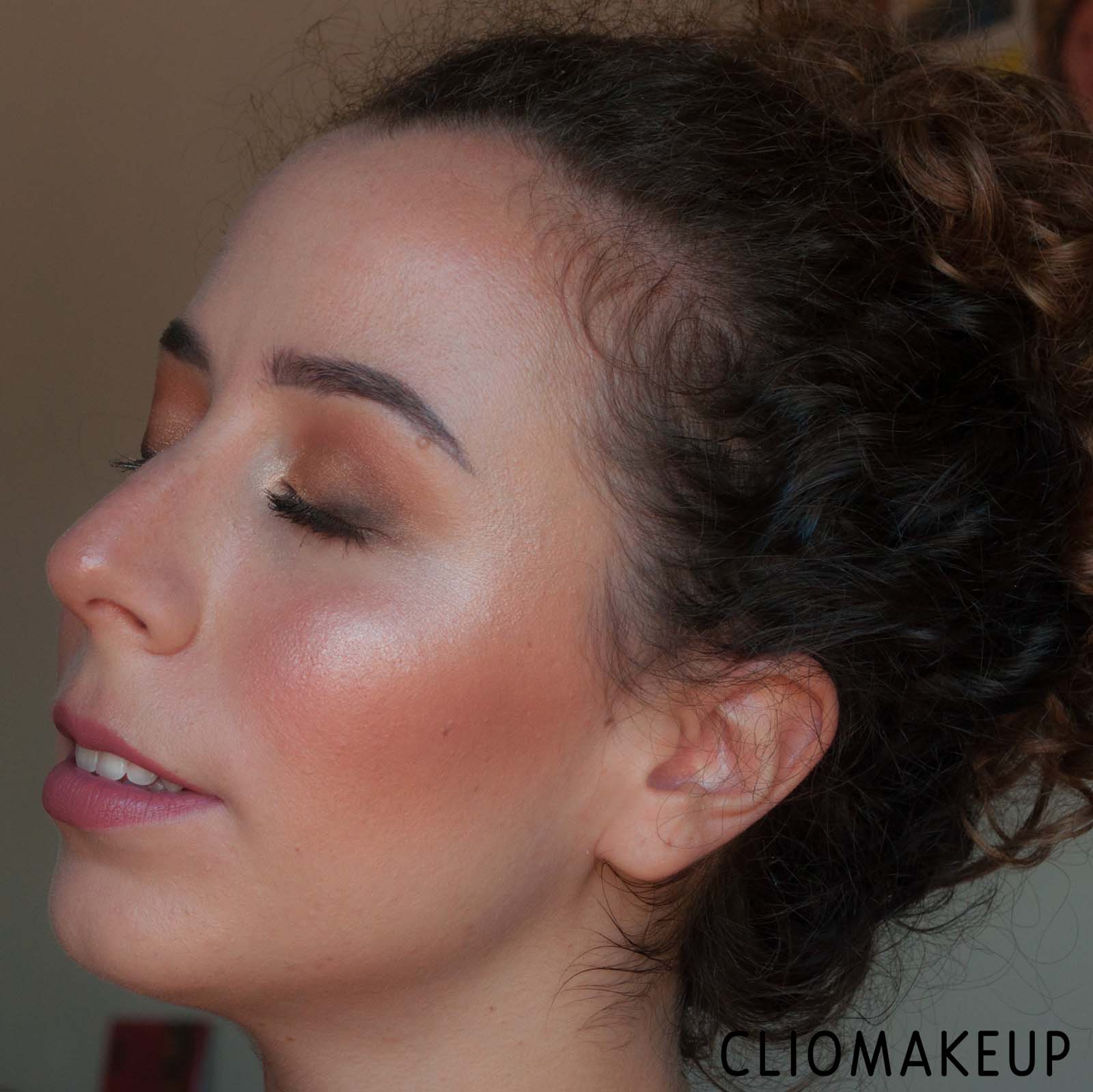 cliomakeup-recensione-bronzer-kiko-sicilian-notes-baked-bronzer-14