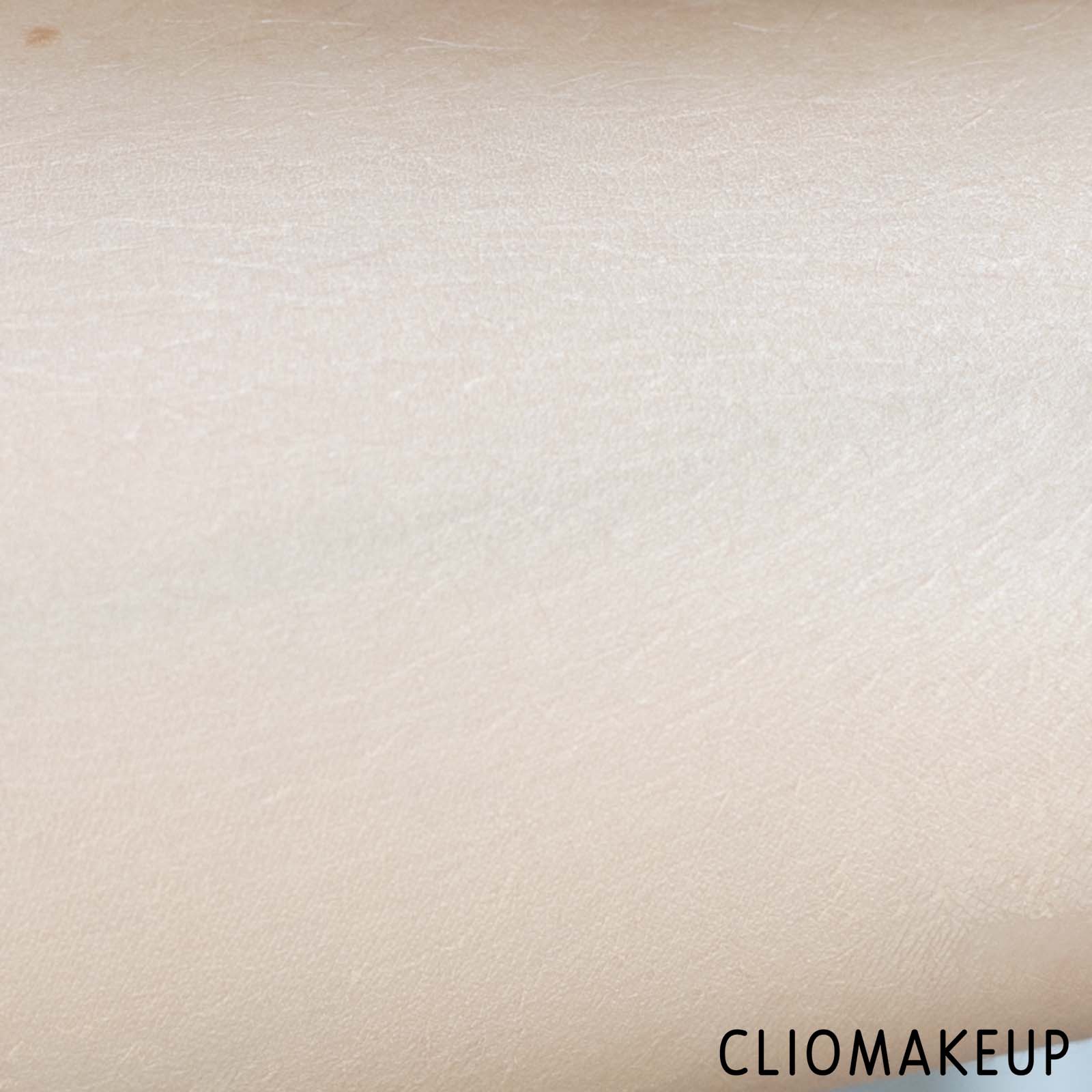 cliomakeup-recensione-fondotinta-fenty-beauty-pro-filtr-hydrating-longwear-foundation-8