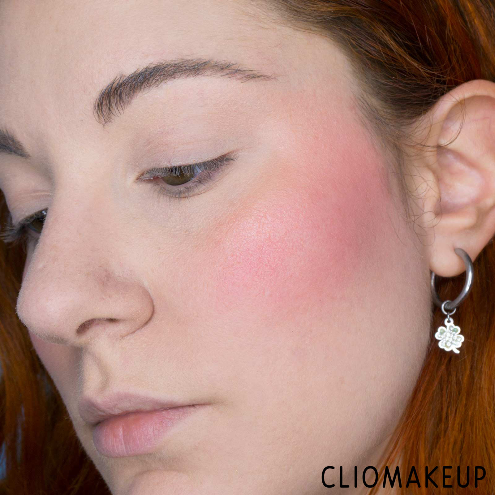 cliomakeup-recensione-palette-blush-essence-x-pac-man-blush-palette-12