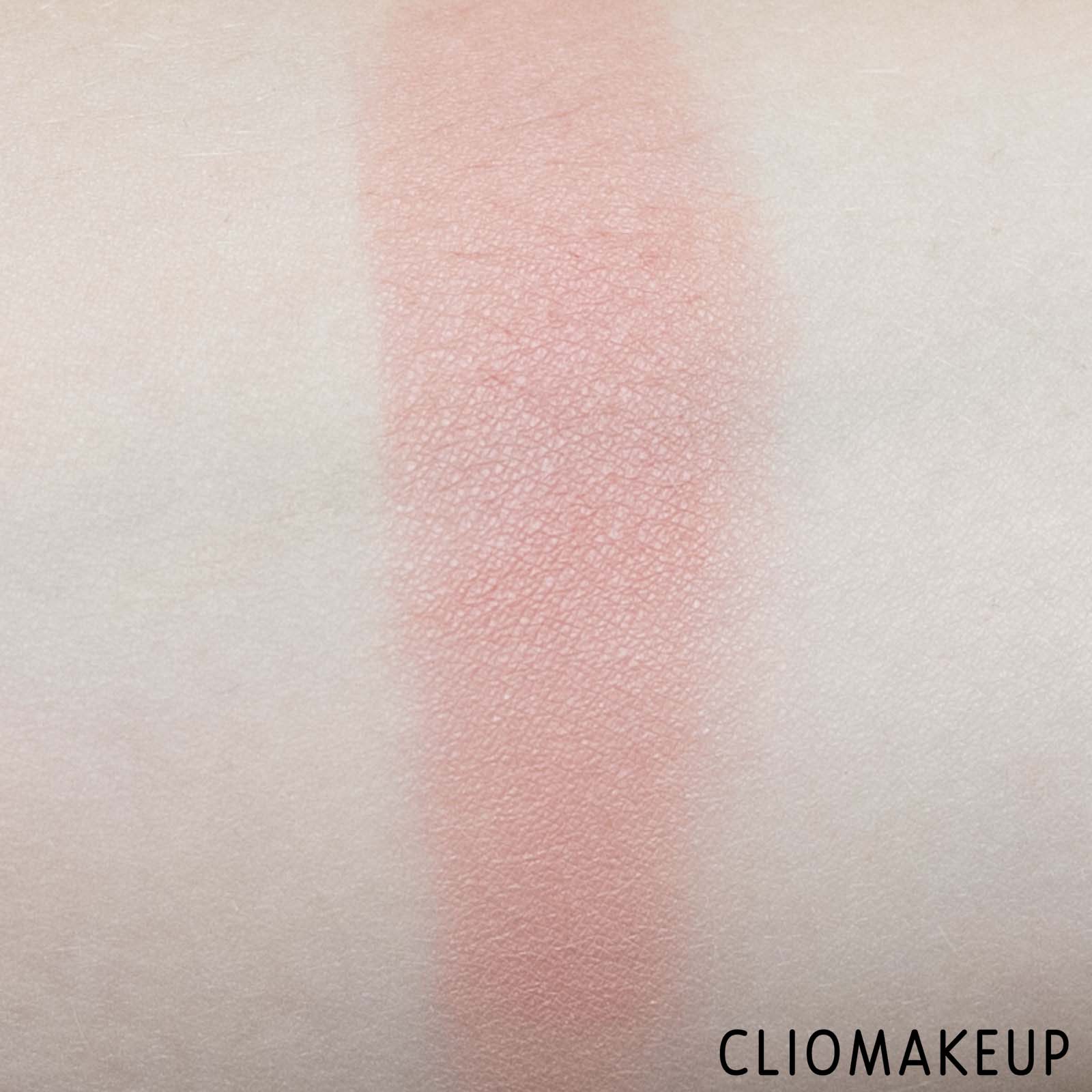 cliomakeup-recensione-blush-essence-the-blush-6