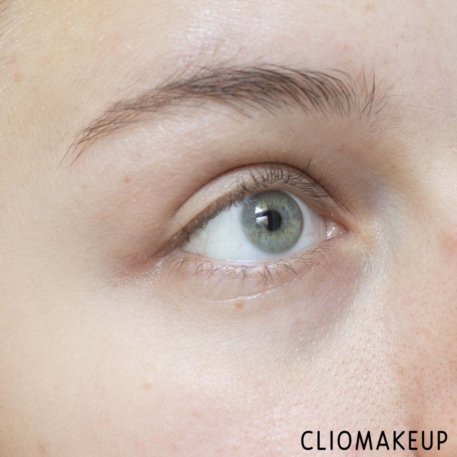 cliomakeup-recensione-correttore-revolution-pro-ultimate-coverage-crease.proof-concealer-10