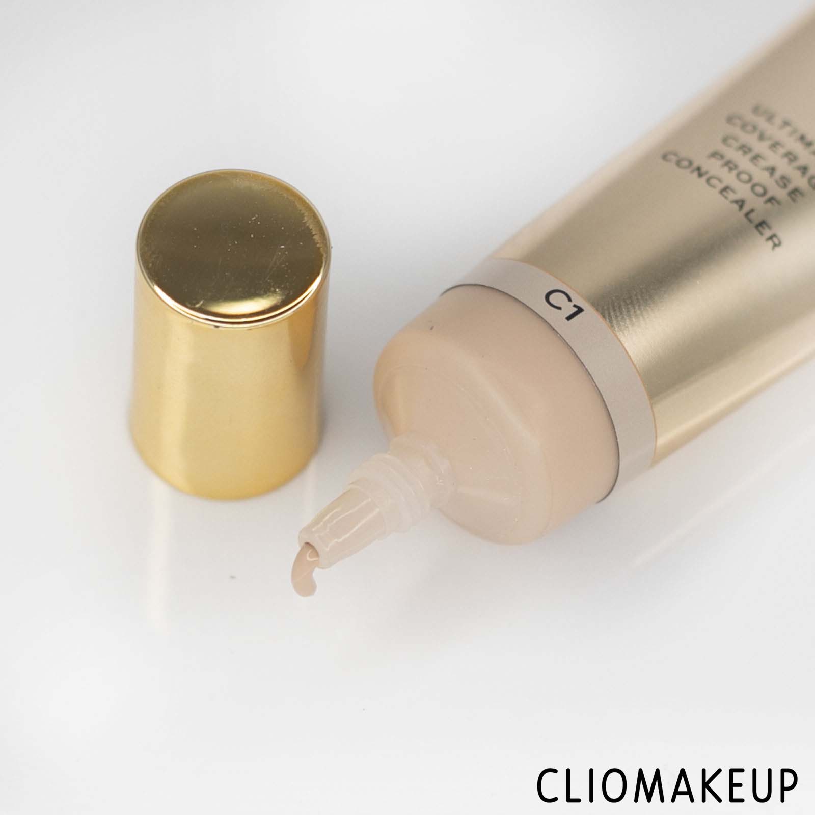 cliomakeup-recensione-correttore-revolution-pro-ultimate-coverage-crease.proof-concealer-5