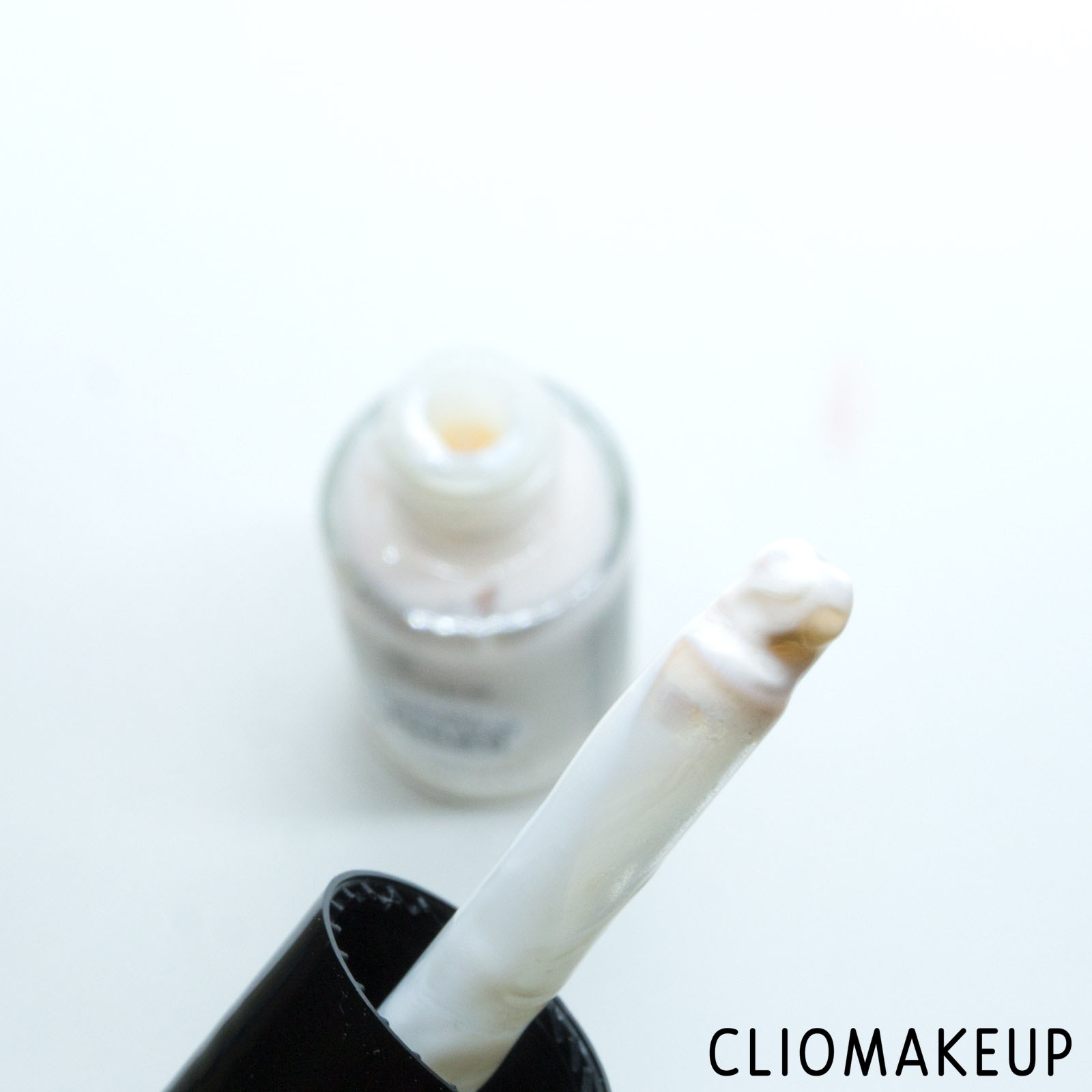 cliomakeup-recensione-primer-essence-hydrating-perfecting-primer-4