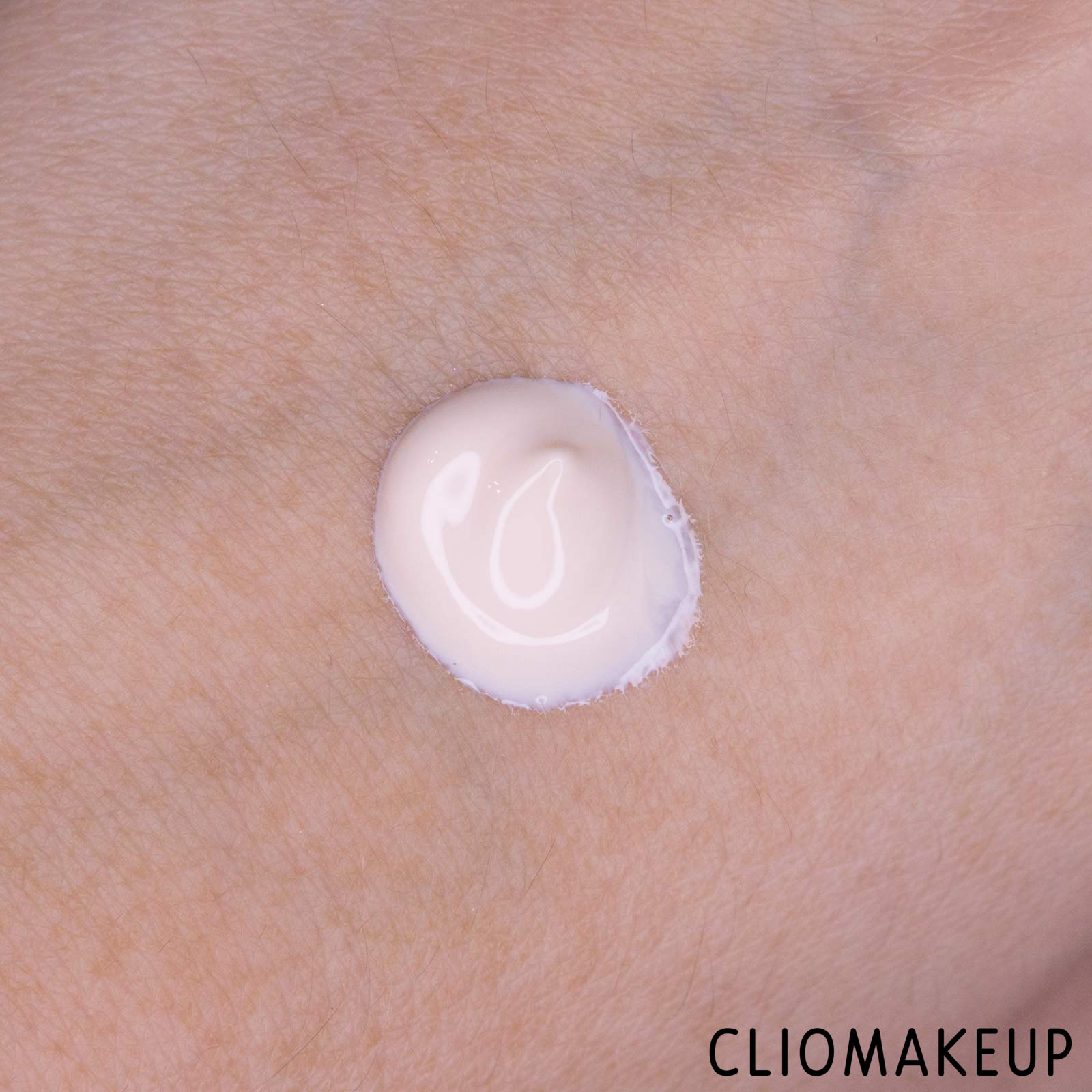 cliomakeup-recensione-primer-essence-hydrating-perfecting-primer-7