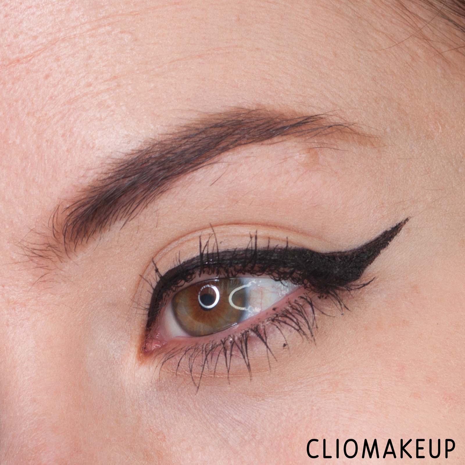 cliomakeup-recensione-eyeliner-wycon-fiona-may-oblique-tip-black-eyeliner-9