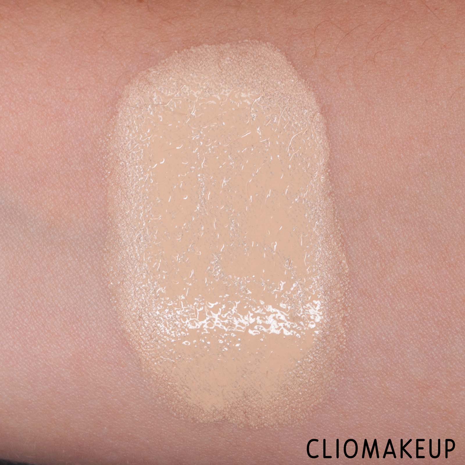 cliomakeup-recensione-fondotinta-zoeva-authentik-skin-natural-luminous-foundation-9