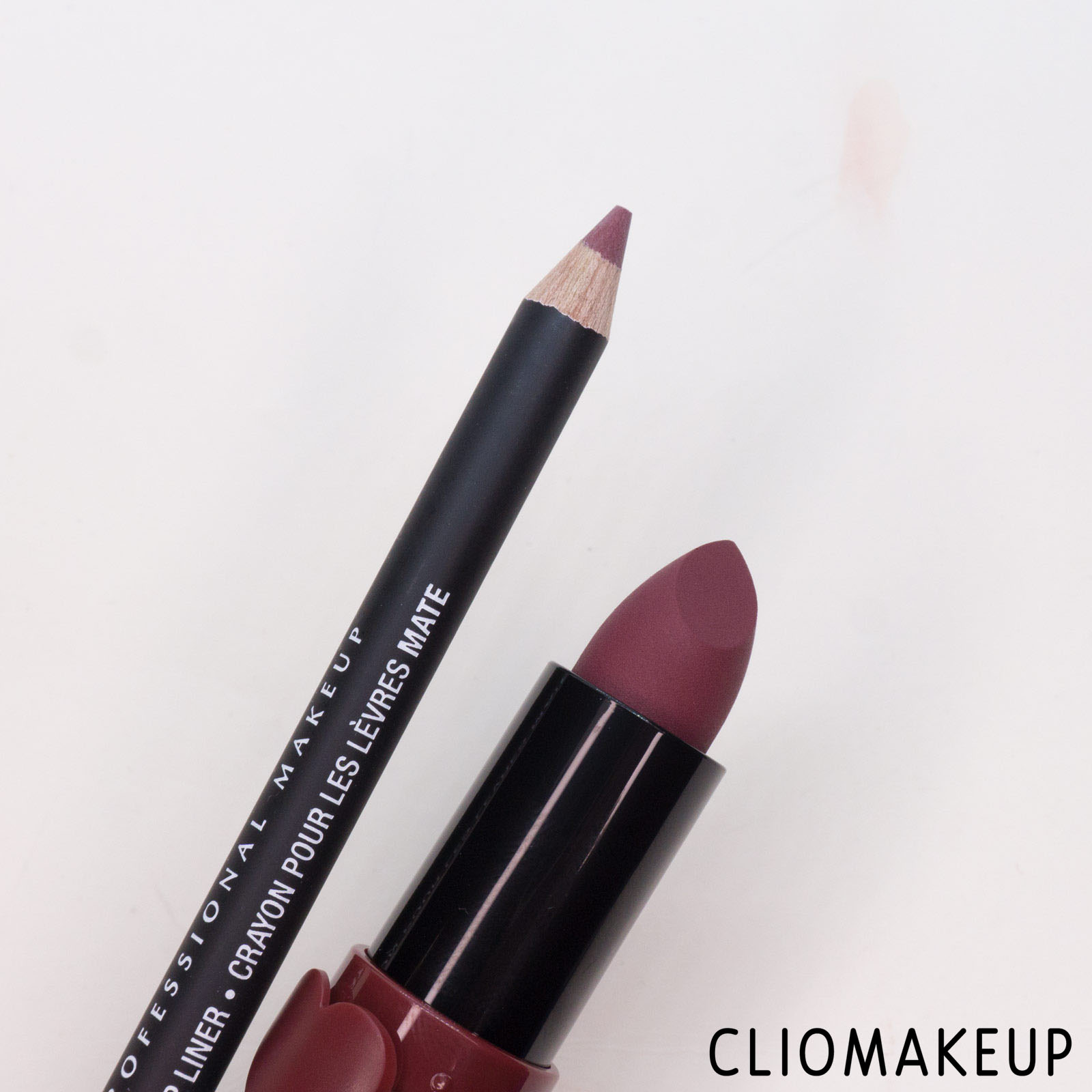 cliomakeup-recensione-rossetto-e-matita-nyx-love-lust-disco-suede-matte-lip-kit-5