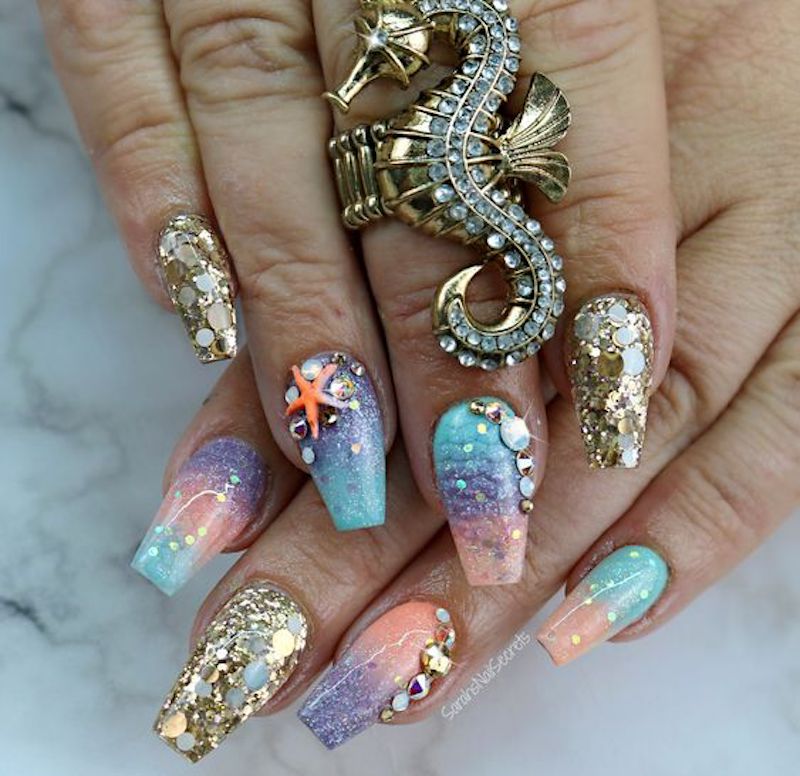 cliomakeup-beauty-trend-2019-10-mermaid-nails