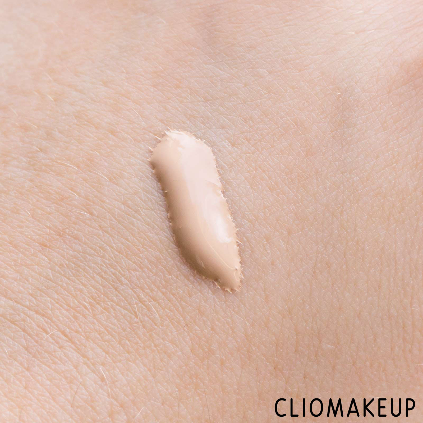 cliomakeup-recensione-correttore-wycon-cover-bomb-concealer-nuova-formula-6