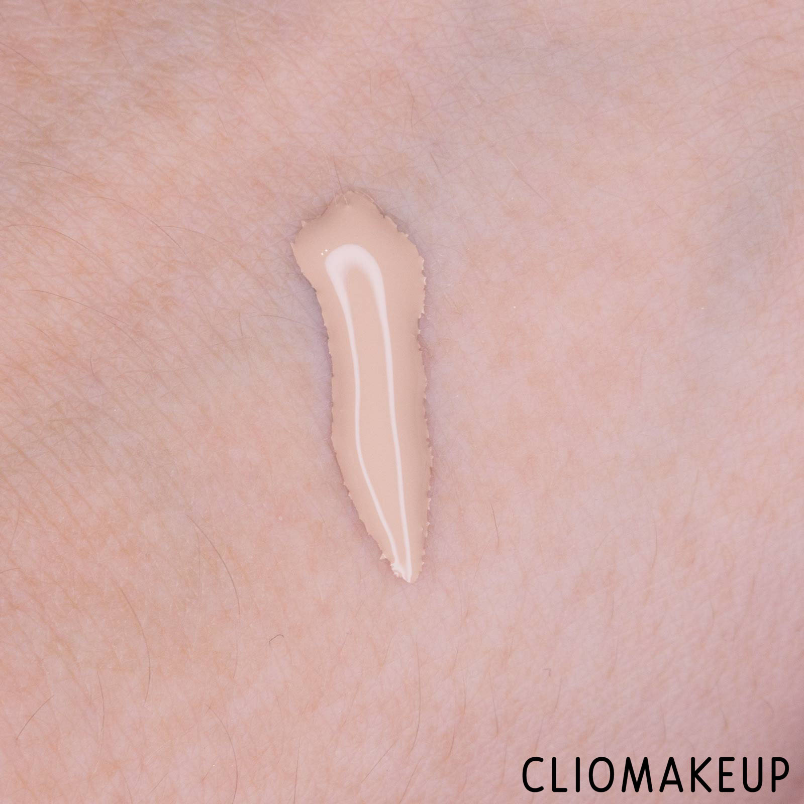 cliomakeup-recensione-correttore-wycon-cover-bomb-concealer-nuova-formula-7