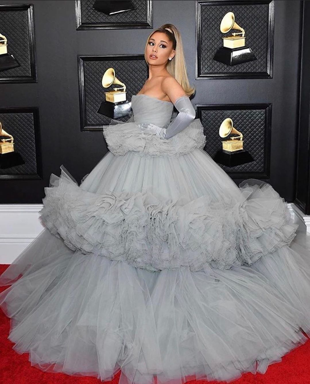 cliomakeup-grammy-2020-look-star-5-ariana-grande