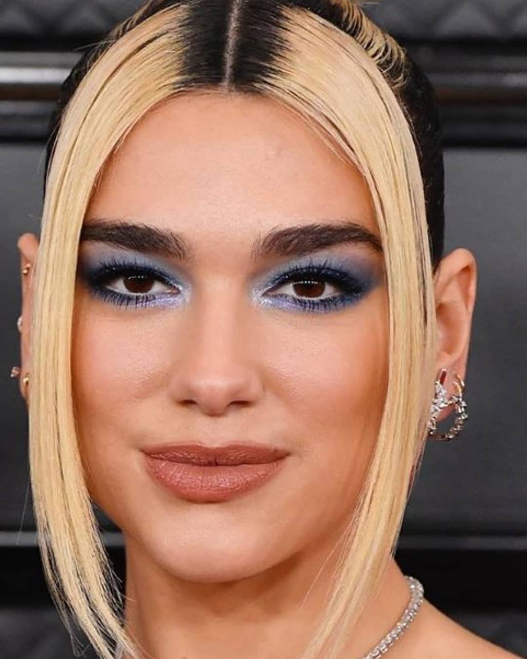 cliomakeup-grammy-2020-look-star-6-dualipa-trucco