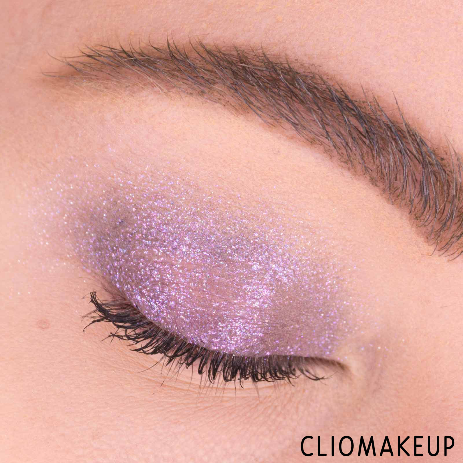 cliomakeup-recensione-ombretti-liquidi-lottie-london-eye-foil-metallic-eyeshadow-topper-11