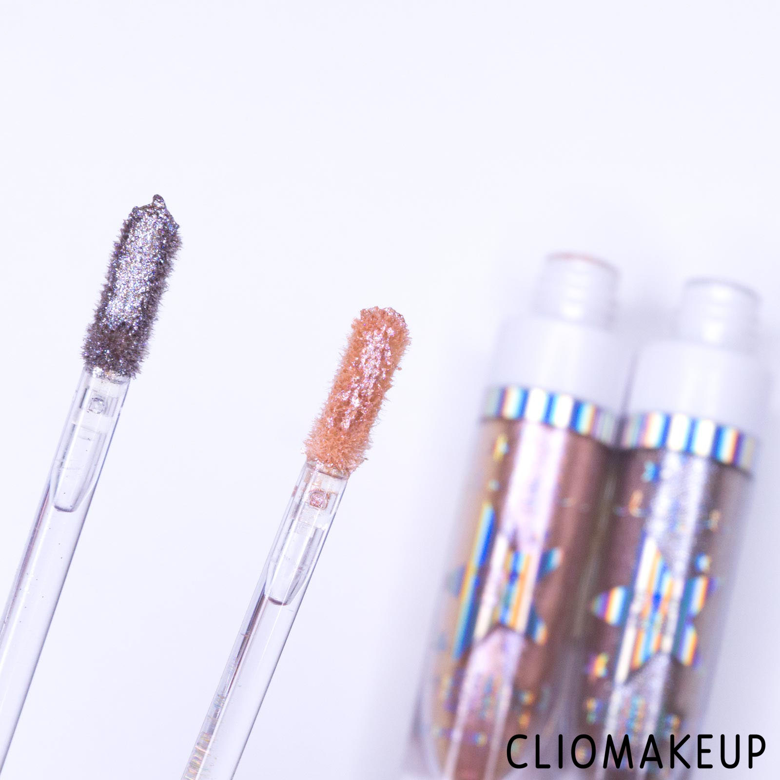 cliomakeup-recensione-ombretti-liquidi-lottie-london-eye-foil-metallic-eyeshadow-topper-5