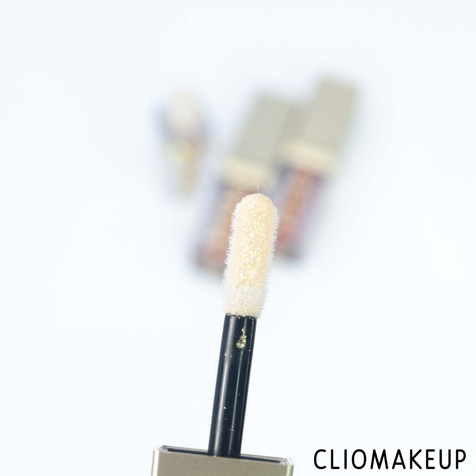 cliomakeup-recensione-ombretti-liquidi-stila-all-fired-up-glitter-e-glow-liquid-eyeshadow-set-5