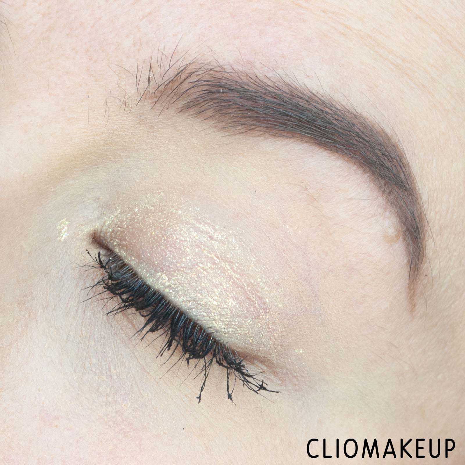 cliomakeup-recensione-ombretti-liquidi-stila-all-fired-up-glitter-e-glow-liquid-eyeshadow-set-9