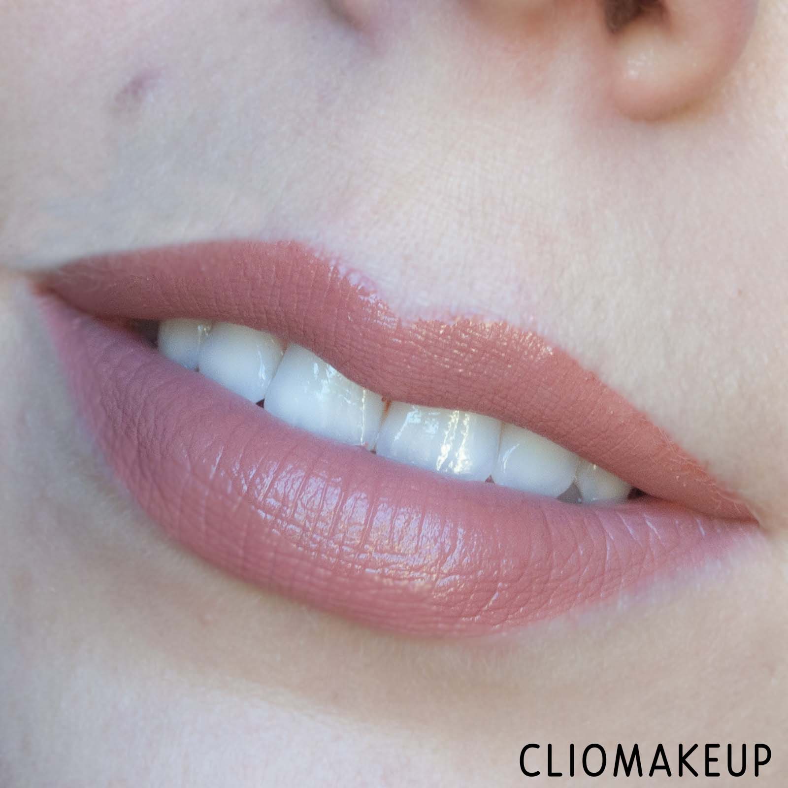 cliomakeup-recensione-rossetti-liquidi-giorgio-armani-lip-maestro-intense-velvet-lip-color-10