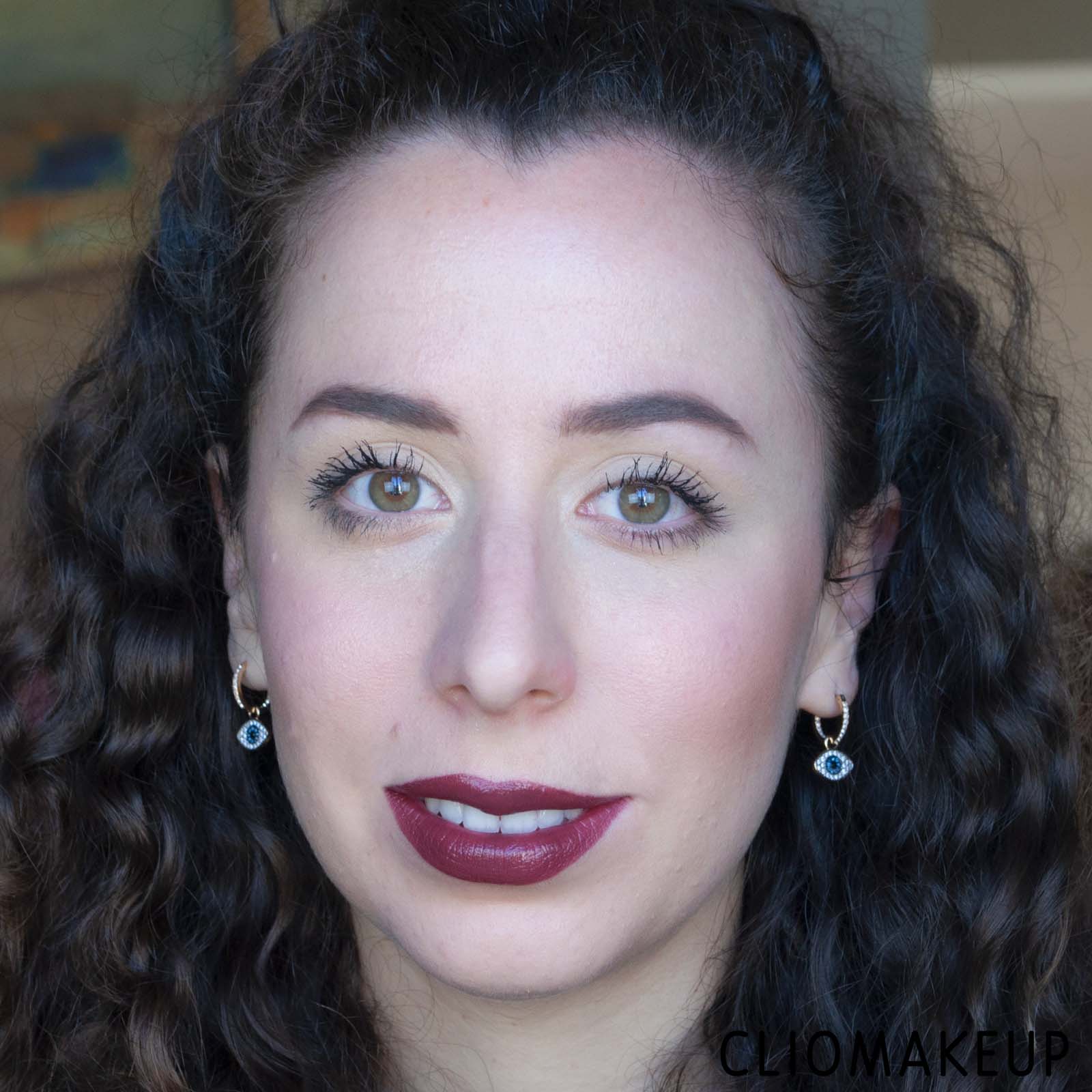 cliomakeup-recensione-rossetti-liquidi-giorgio-armani-lip-maestro-intense-velvet-lip-color-15