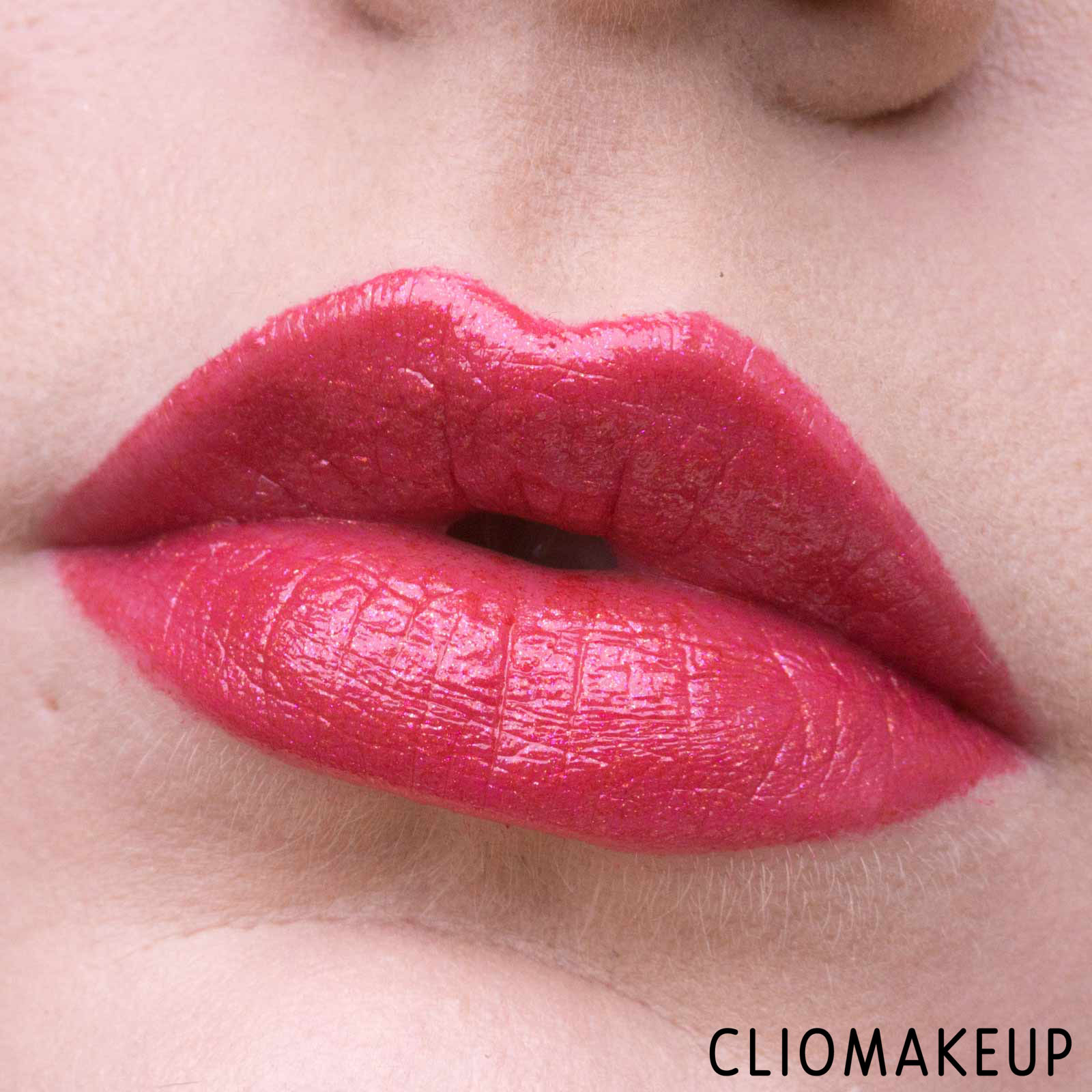 cliomakeup-recensione-rossetto-pupa-im-precious-rossetto-effetto-scintillante-10