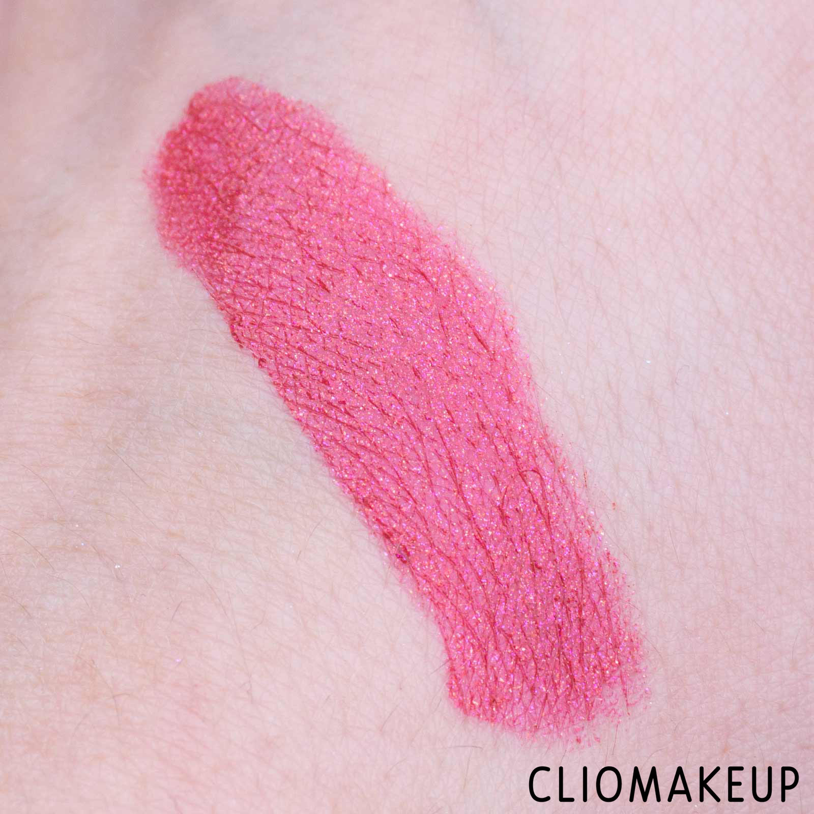 cliomakeup-recensione-rossetto-pupa-im-precious-rossetto-effetto-scintillante-6