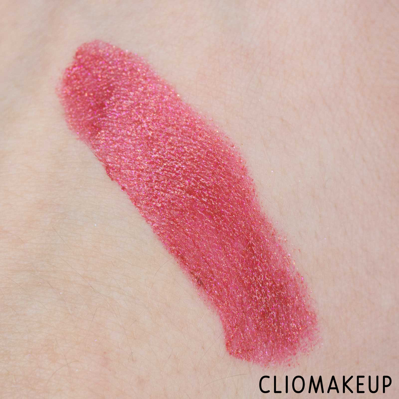 cliomakeup-recensione-rossetto-pupa-im-precious-rossetto-effetto-scintillante-7