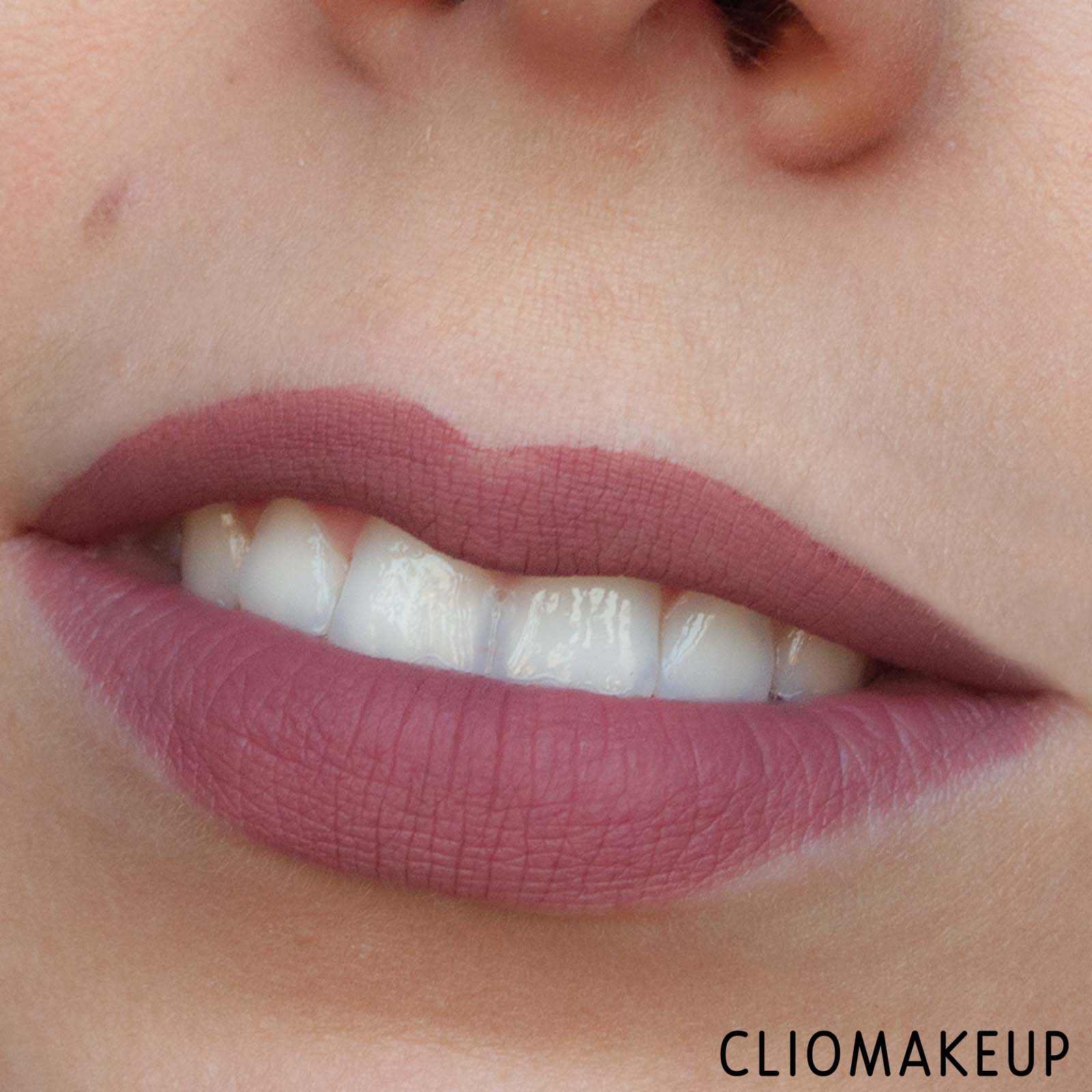 cliomakeup-recensione-rossetto-wycon-the-simpsons-long-lasting-liquid-lipstick-11