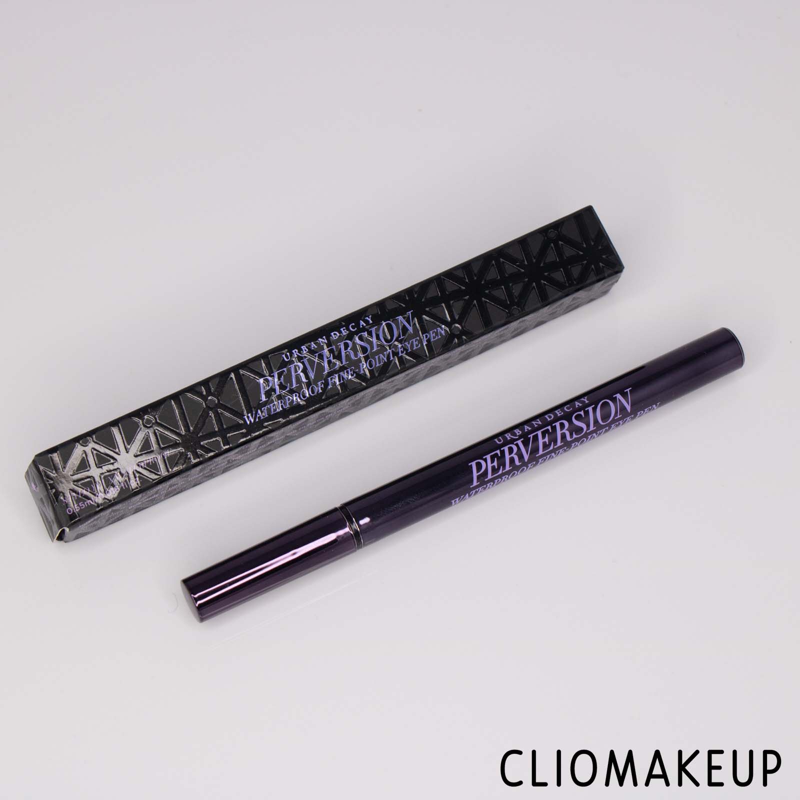 recensione-cliomakeup-eyeliner-urban-decay-perversion-waterproof-fine-point-eye-pen-4