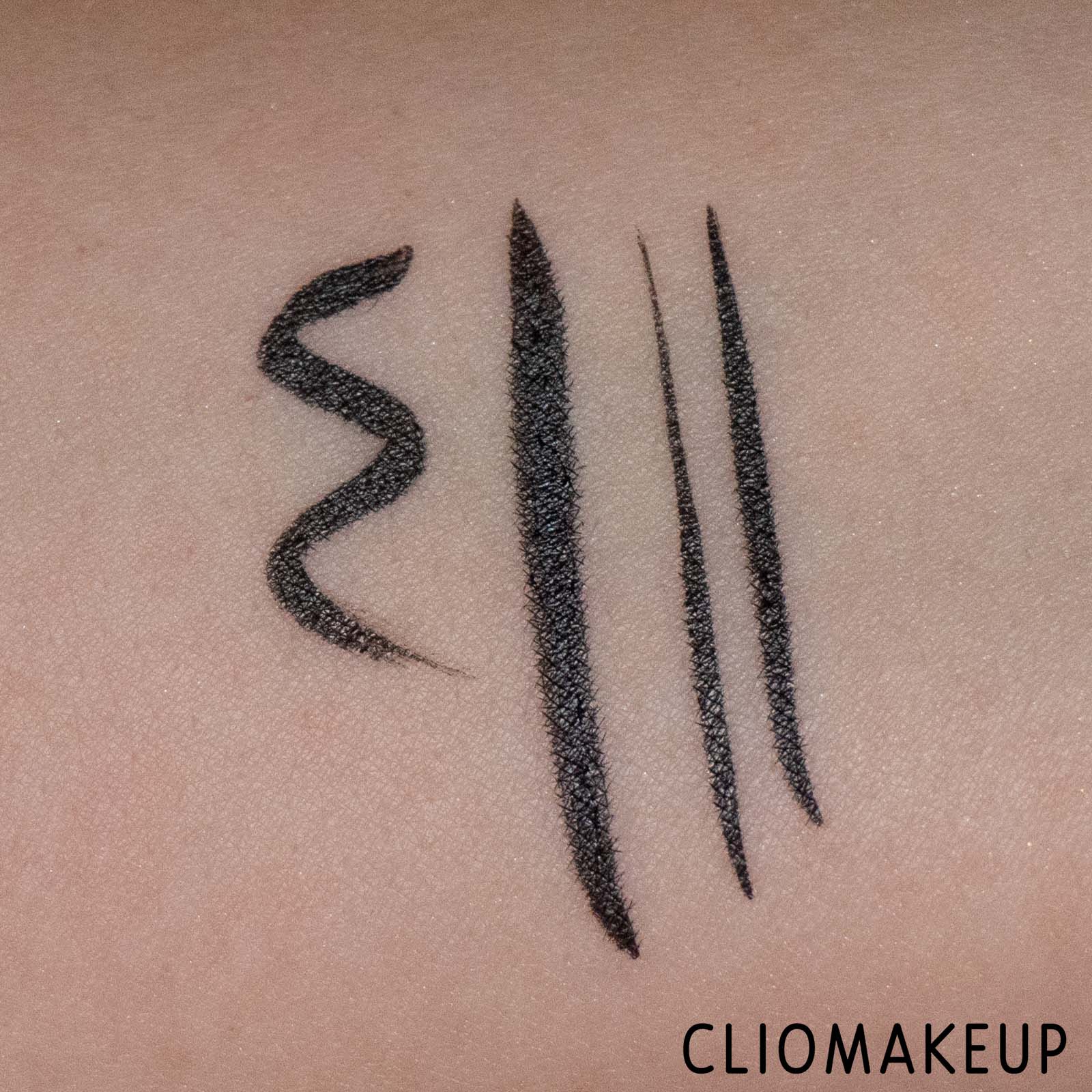 recensione-cliomakeup-eyeliner-urban-decay-perversion-waterproof-fine-point-eye-pen-6